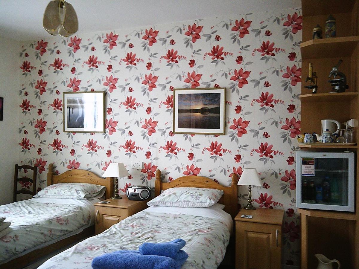 Webb'S Of Glomel Bed & Breakfast Екстериор снимка