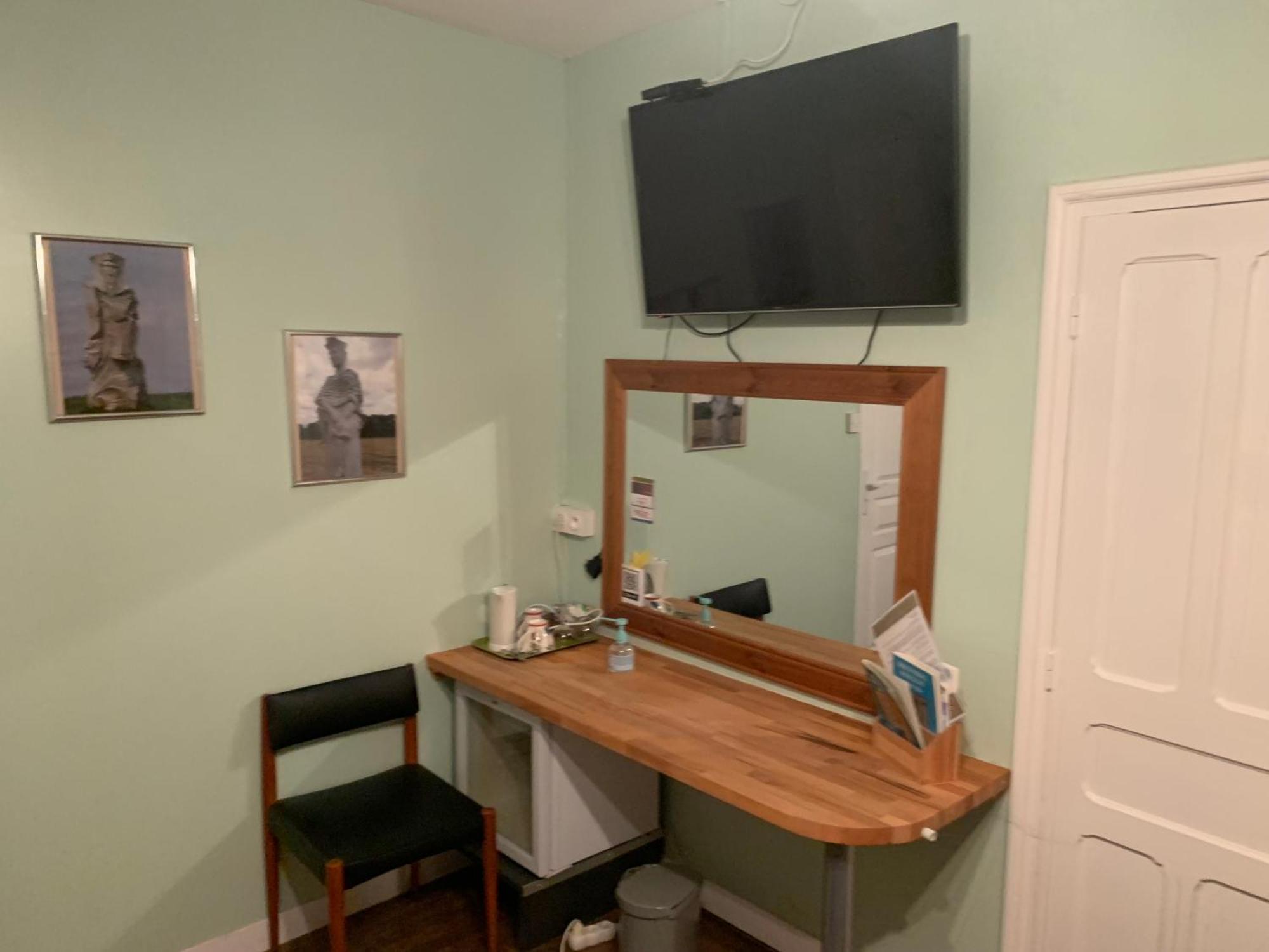 Webb'S Of Glomel Bed & Breakfast Екстериор снимка